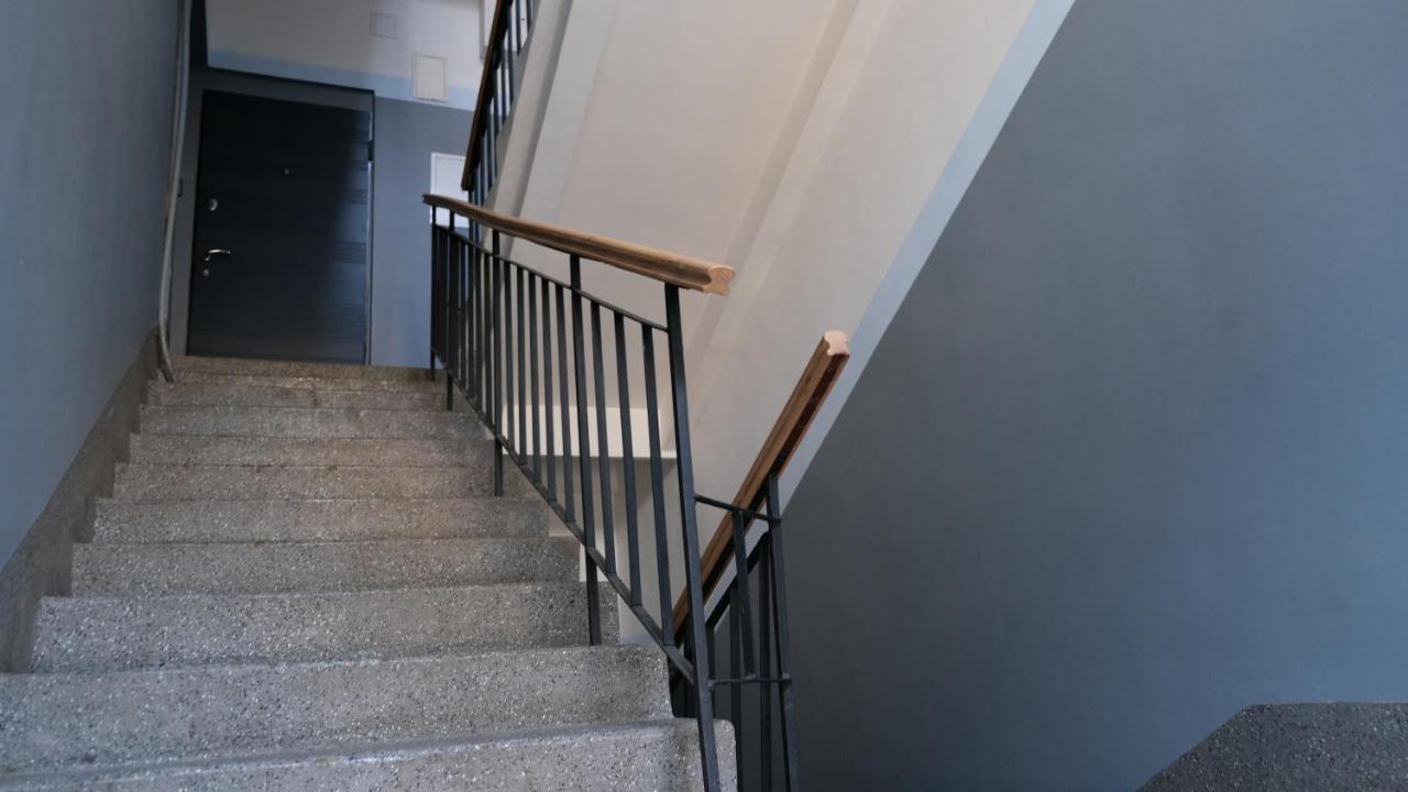 Historic Apartment With Wooden Floors In The Hearth Of Old-Town Riga Esterno foto